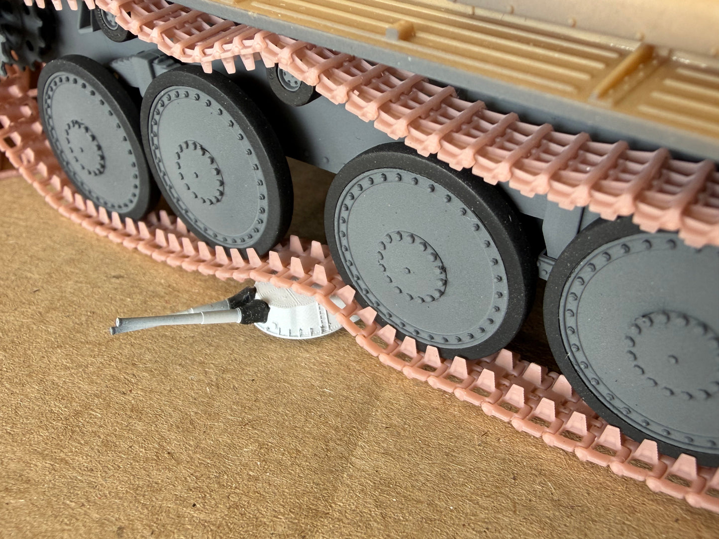 1:35 workable tracks for 38T, Hetzer, bewegliche Ketten für Hetzer, 38T, Jagdpanzer 38, 38 (t)