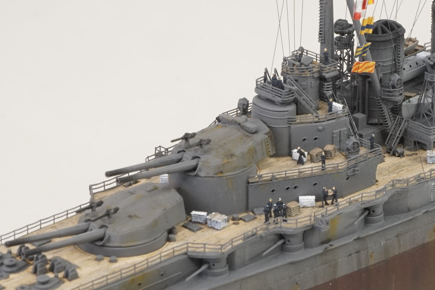1:700 IJN Battlecruiser Kongo, Fertiges Modell mit Vitrine, Finished model with a Display case
