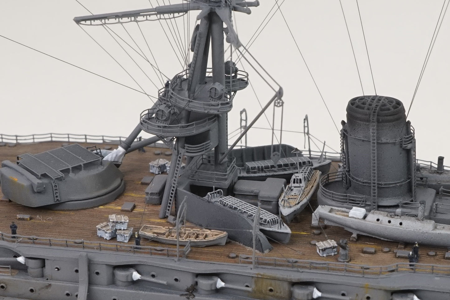 1:700 IJN Battlecruiser Akagi, Fertiges Modell mit Vitrine, Finished model with a Display case