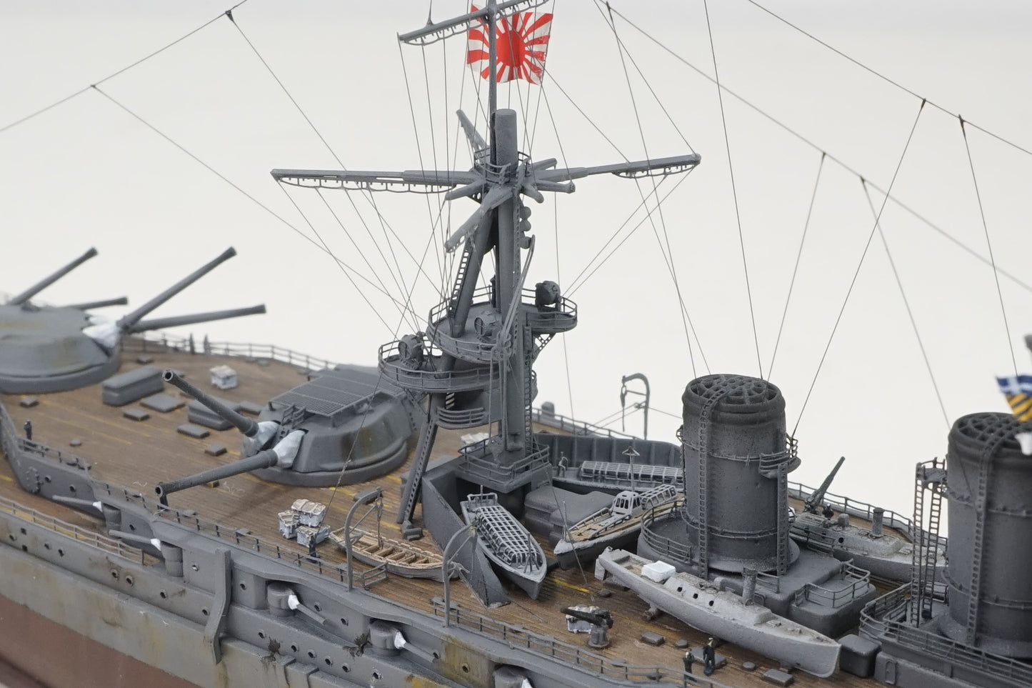 1:700 IJN Battlecruiser Akagi, Fertiges Modell mit Vitrine, Finished model with a Display case