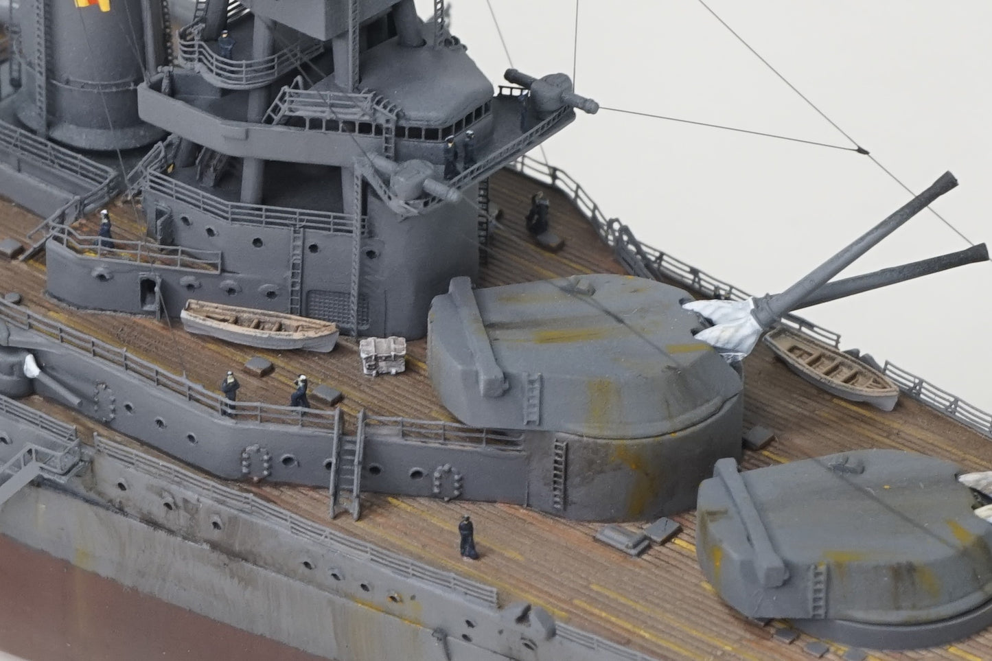 1:700 IJN Battlecruiser Akagi, Fertiges Modell mit Vitrine, Finished model with a Display case