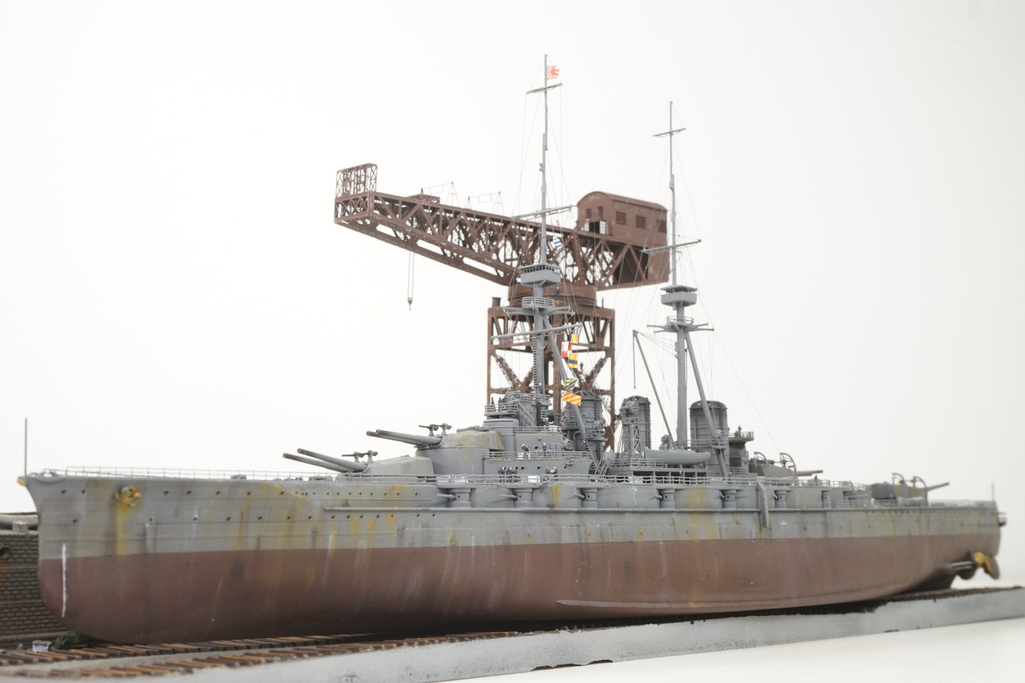 1:700 IJN Battlecruiser Kongo, Fertiges Modell mit Vitrine, Finished model with a Display case