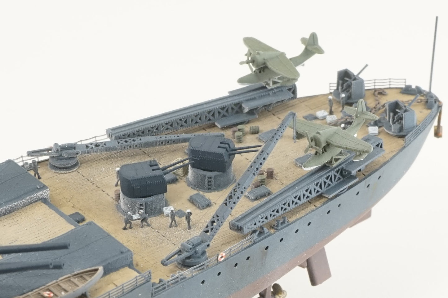 1:700 Russian Battleship P23 Sovetsky Soyuz, Fertiges Modell mit Vitrine, Finished model with a Display case