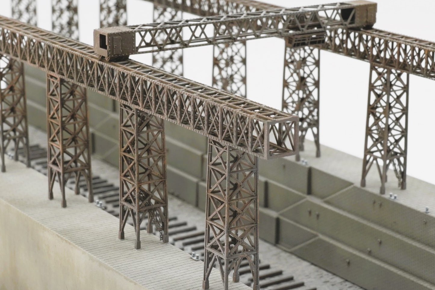1:700 Dry dock, ship yard, crane, gantry crane, 3d printed model