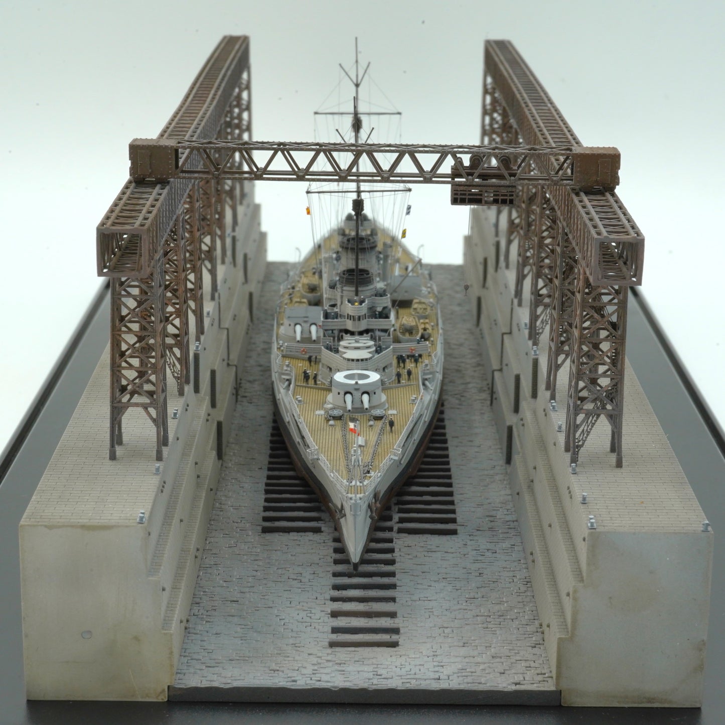 1:700 Dry dock, ship yard, crane, gantry crane, 3d printed model