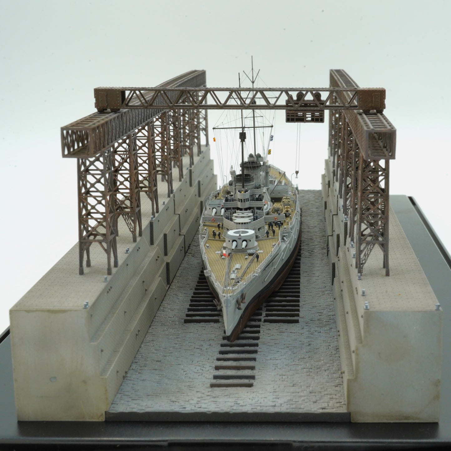 1:700 Dry dock, ship yard, crane, gantry crane, 3d printed model