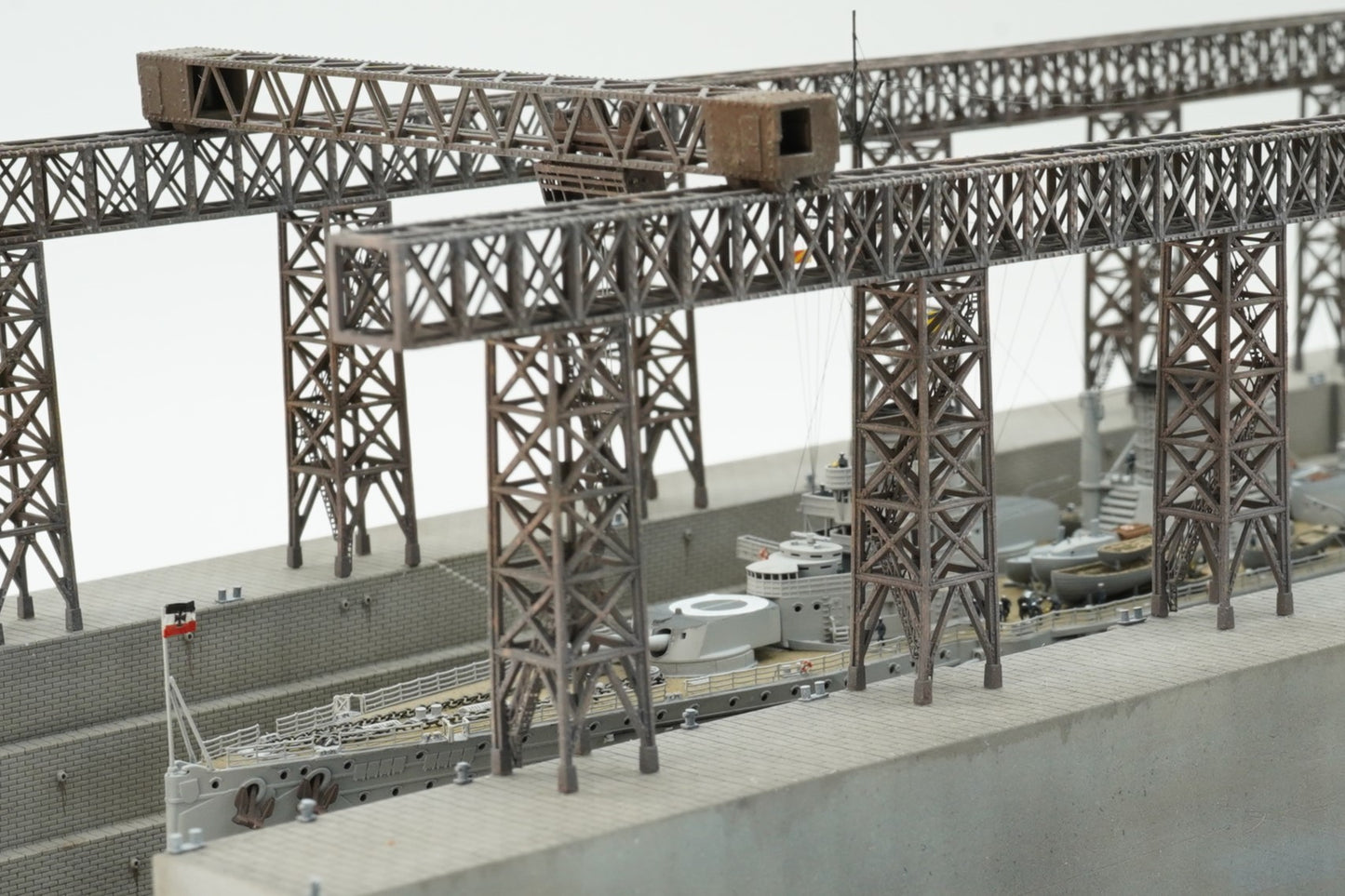 1:700 Dry dock, ship yard, crane, gantry crane, 3d printed model