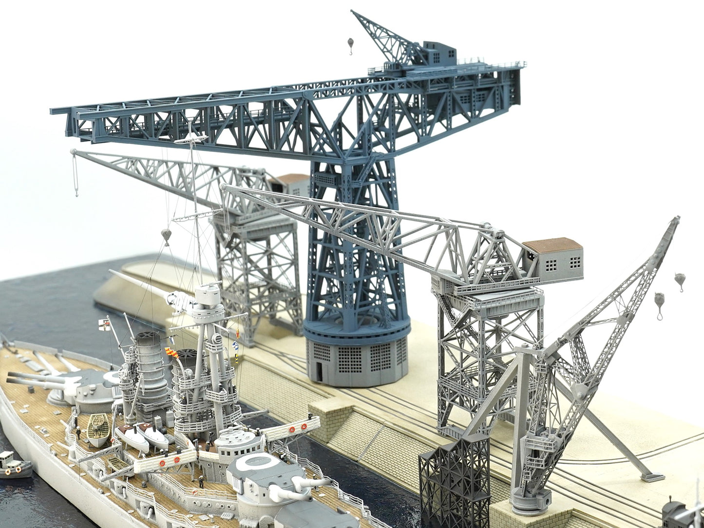1:700 Hamburg Port and Shipyard, Hamburger Hafen und Werft. BV 250 t crane, warehouse, Blohm Voss