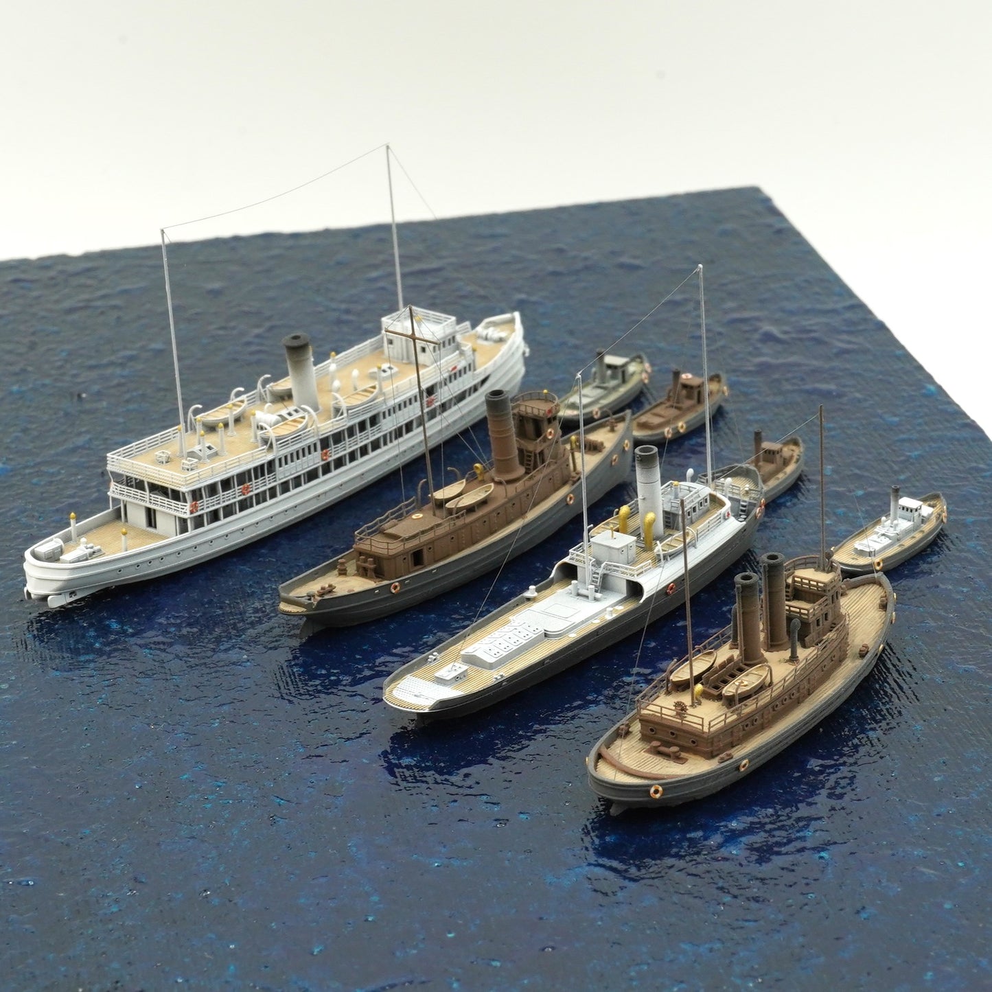 1:700 Auxiliary ships, tugboat, ferry, coal ship, oil tanker, barracks ship, floating crane
