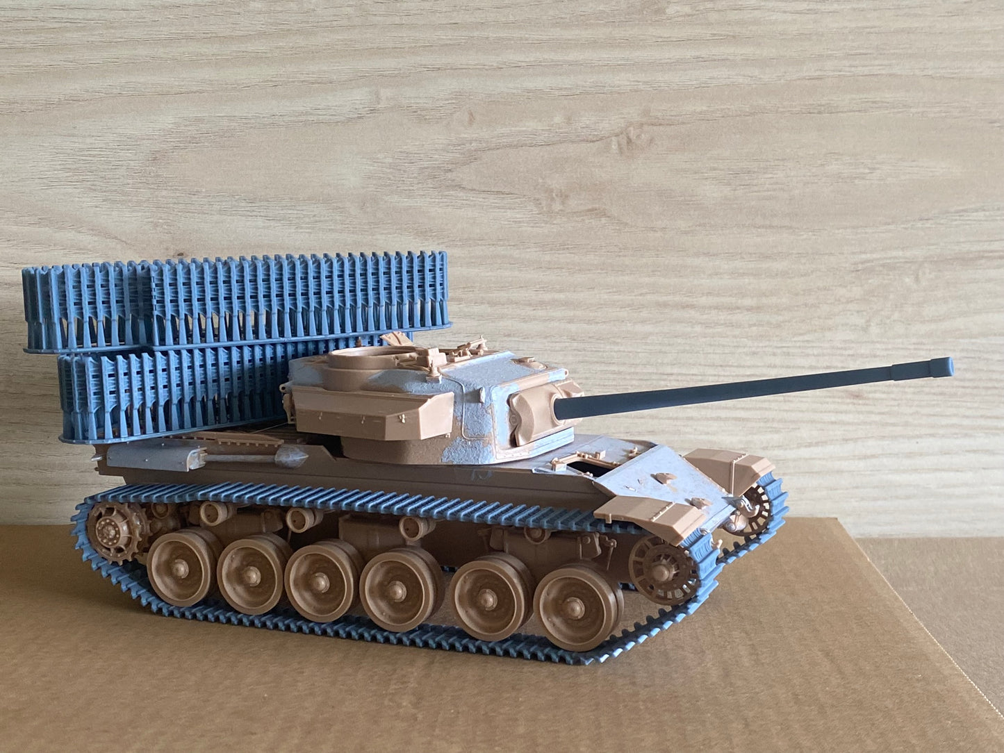 1:35 Pre assembled tracks for Centurion tank, 1:35 Einsatzbereit Ketten, half-finished