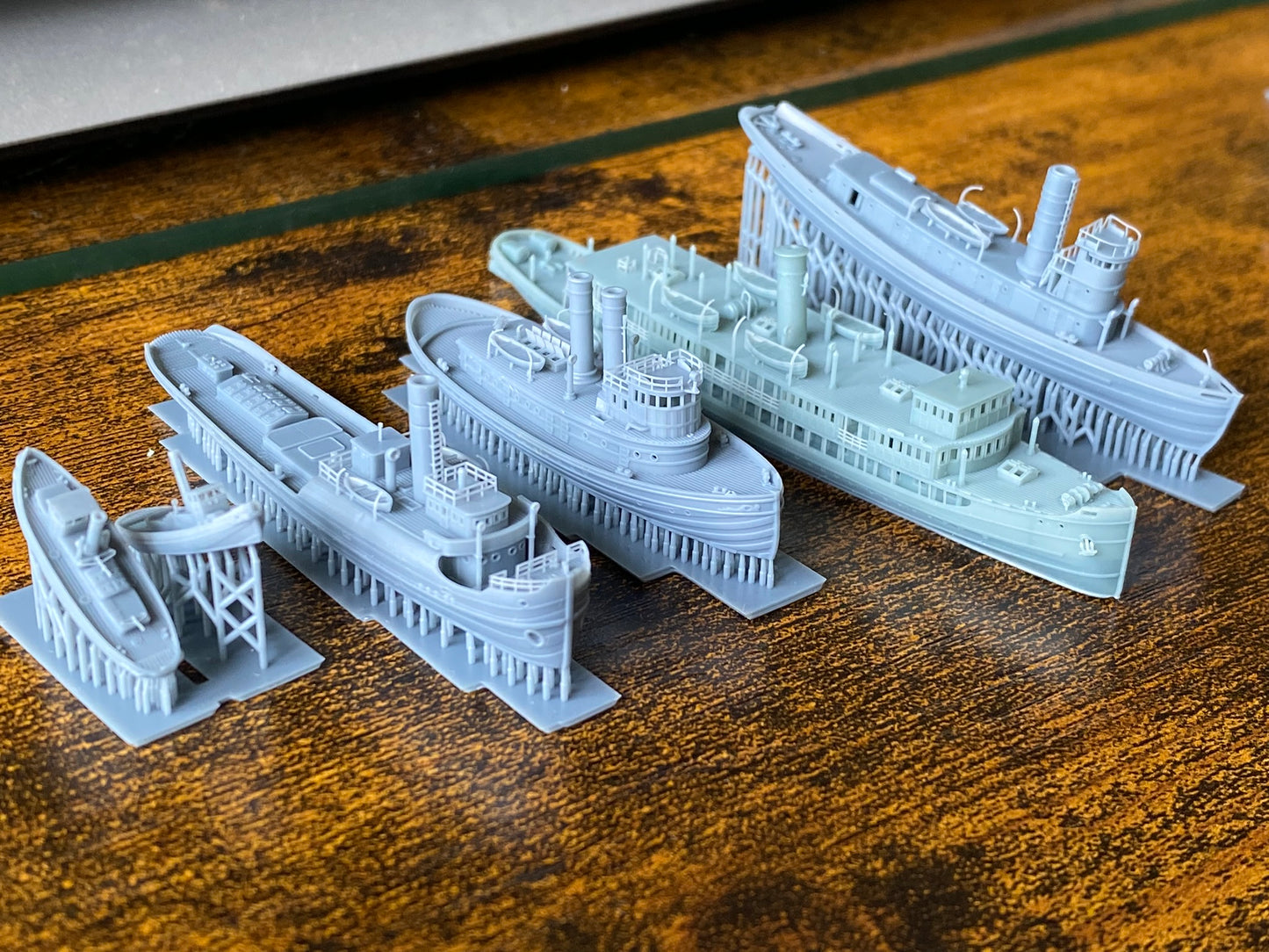 1:700 Auxiliary ships, tugboat, ferry, coal ship, oil tanker, barracks ship, floating crane