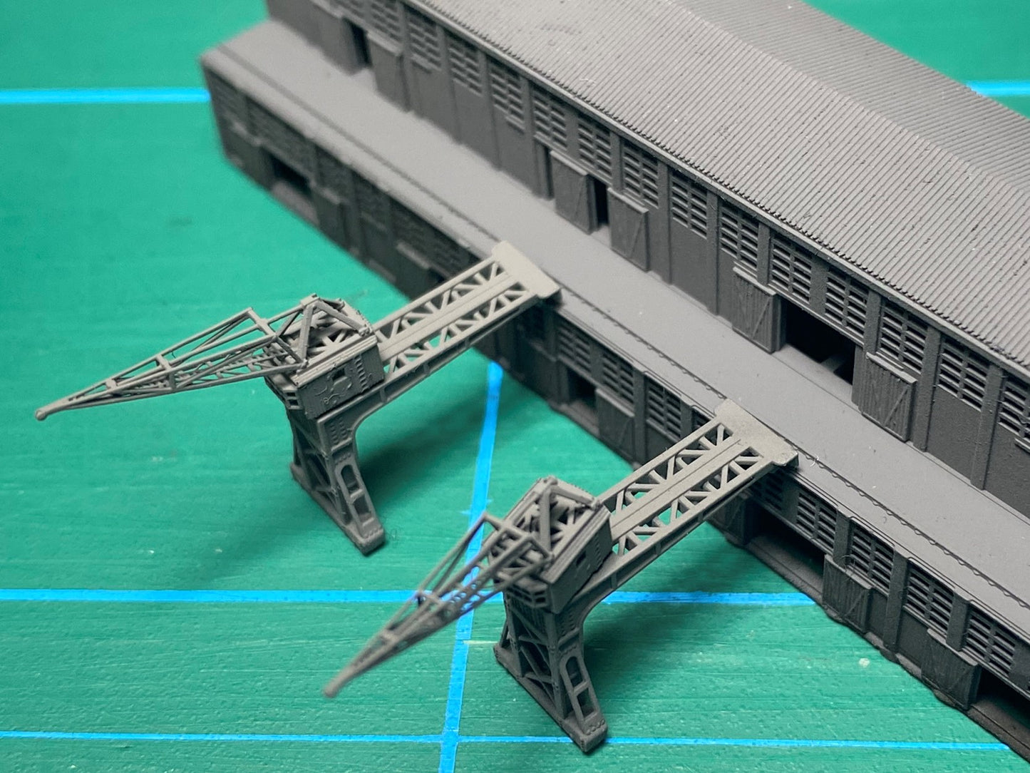 1:700 Hamburg Port and Shipyard, Hamburger Hafen und Werft. BV 250 t crane, warehouse, Blohm Voss