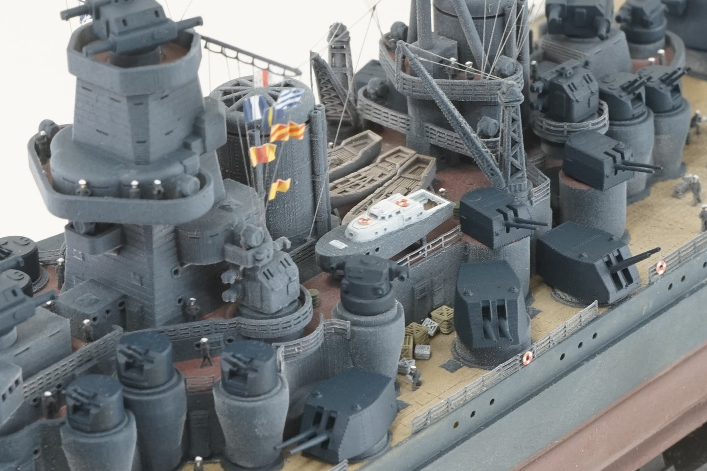 1:700 Russian Battleship P23 Sovetsky Soyuz, Fertiges Modell mit Vitrine, Finished model with a Display case
