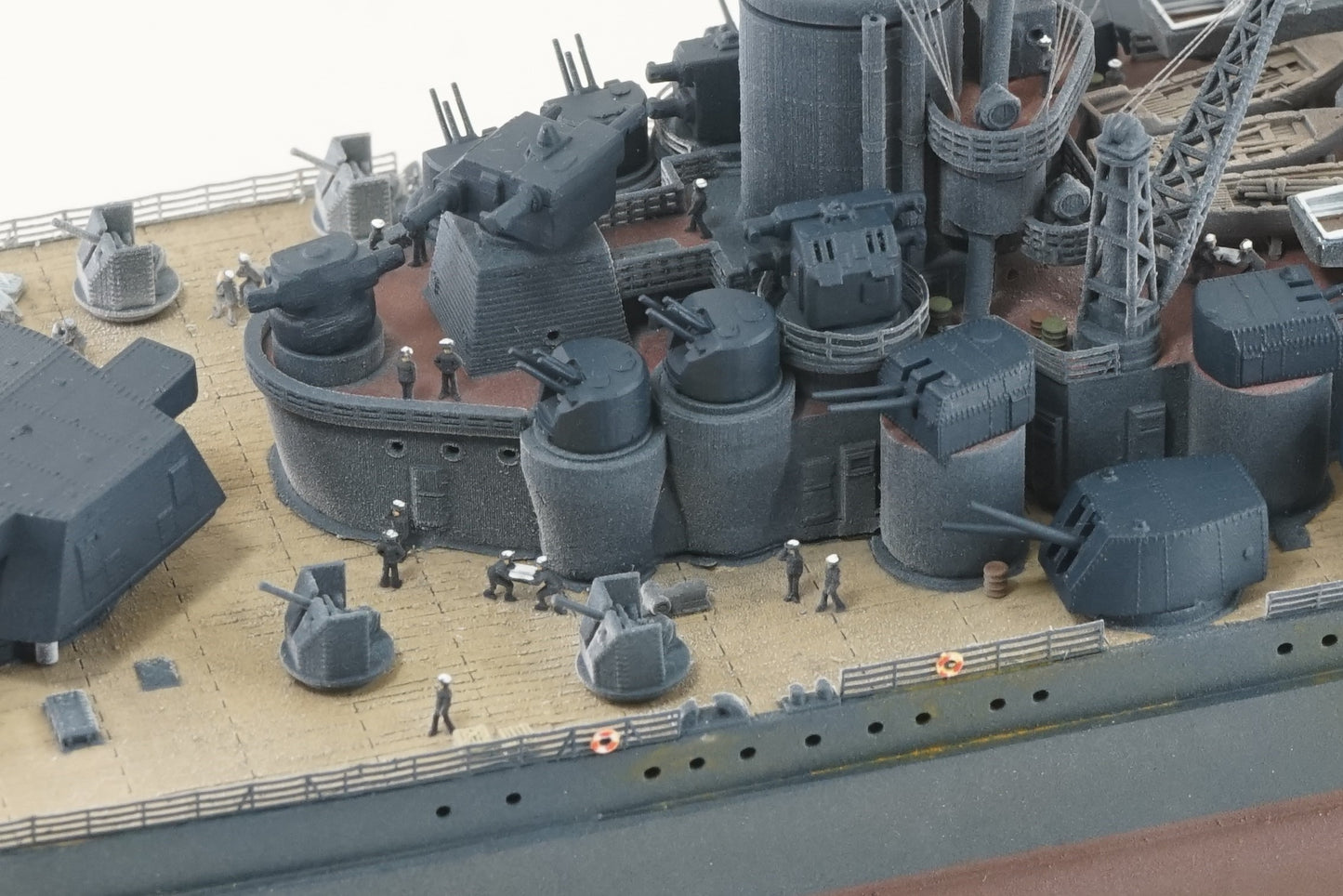 1:700 Russian Battleship P23 Sovetsky Soyuz, Fertiges Modell mit Vitrine, Finished model with a Display case