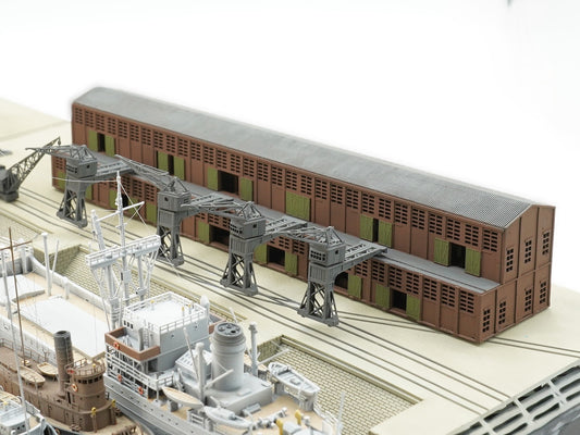 1:700 Hamburg Port and Shipyard, Hamburger Hafen und Werft. BV 250 t crane, warehouse, Blohm Voss