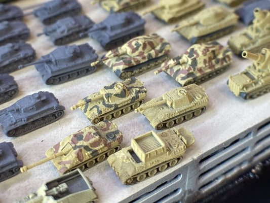 1:700, 1:350 German medium tanks, Panzer III, Panzer IV, Panzer V, Panther tank, Stug III, assault gun, Jagdpanther, diorama, wwii german tanks
