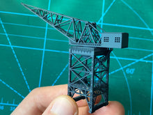 Load image into Gallery viewer, 1:700 Hamburg Port and Shipyard, Hamburger Hafen und Werft. BV 250 t crane, warehouse, Blohm Voss
