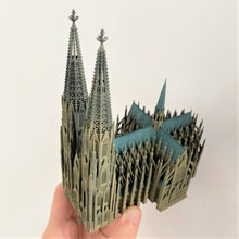 Load image into Gallery viewer, 1:1000 Köln Dom, cologne cathedral, 3D printed kit, luck collector, assembly is not needed, Glückssammler, montage ist nicht erforderlich
